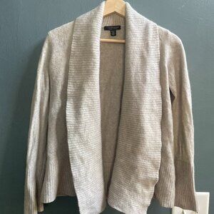 Saks Fifth Avenue Women's Light Gray Cashmere Cardigan Size Med Fair Condition